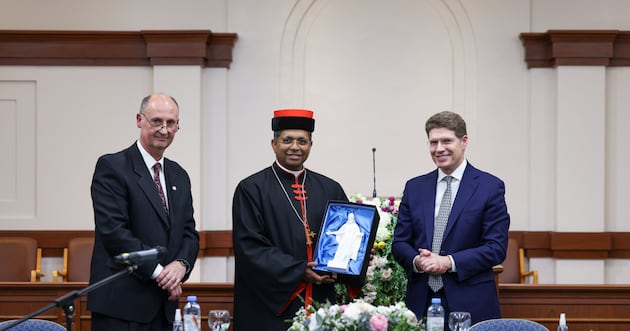 Latter-day Saint leaders join Catholic cardinal at interfaith gathering in Argentina - Church News thumbnail