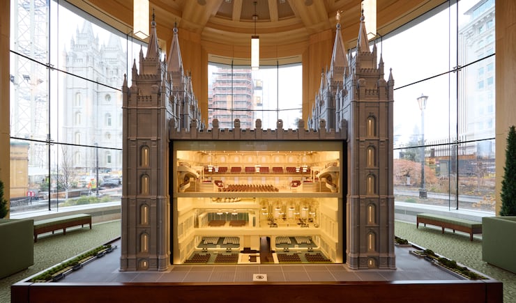 This scale model of the Salt Lake Temple is in the east wing of the Temple Square Visitors’ Center. The motorized model moves to reveal interior rooms and the historic Salt Lake Temple’s layout.
