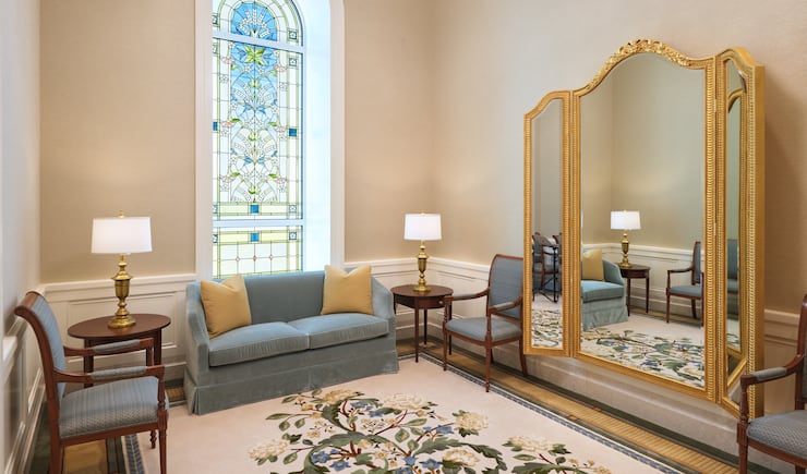 The bride's room of the Ephraim Utah Temple.