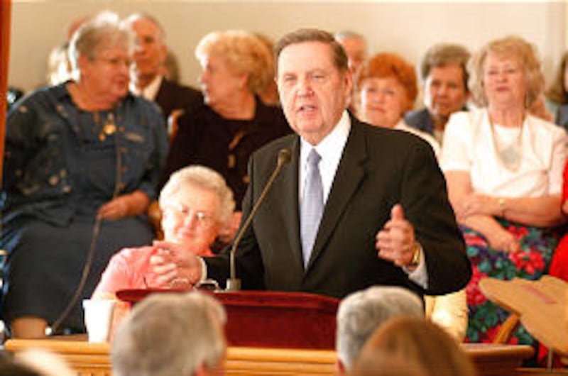 Elder Jeffrey R. Holland, speaking familiarly with the congregation, addresses members of the Pine V