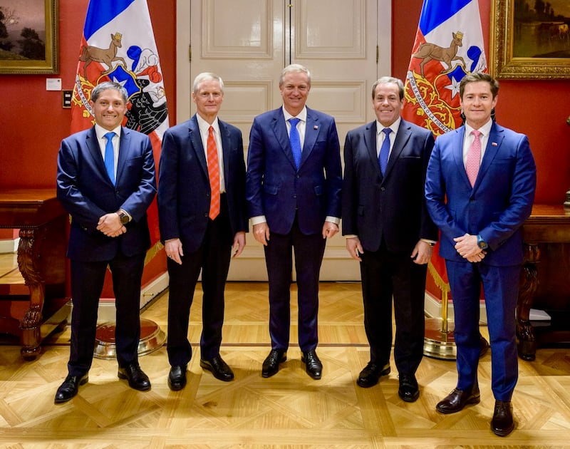 Chilean President José Antonio Kast, Elder David A. Bednar, Elder Eduardo Gavarret; Elder Gabriel Campos, and Cristian Jara come together for a group photo.