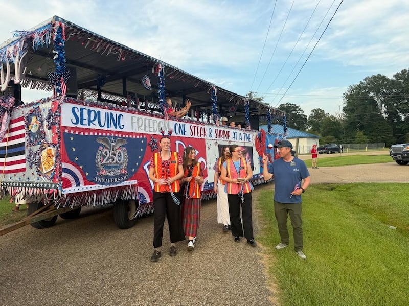 Missionaries in the Louisiana Baton Rouge Mission give service on July 4, 2026. Over 150 Louisiana missionaries celebrated America’s 250th anniversary with 250 hours of community service and 250 invitations to worship.
