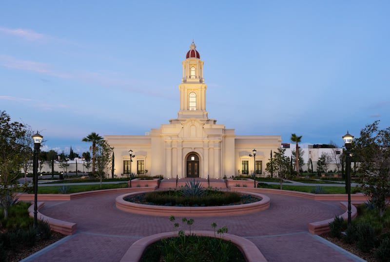 The San Luis Potosí Mexico Temple at dusk.