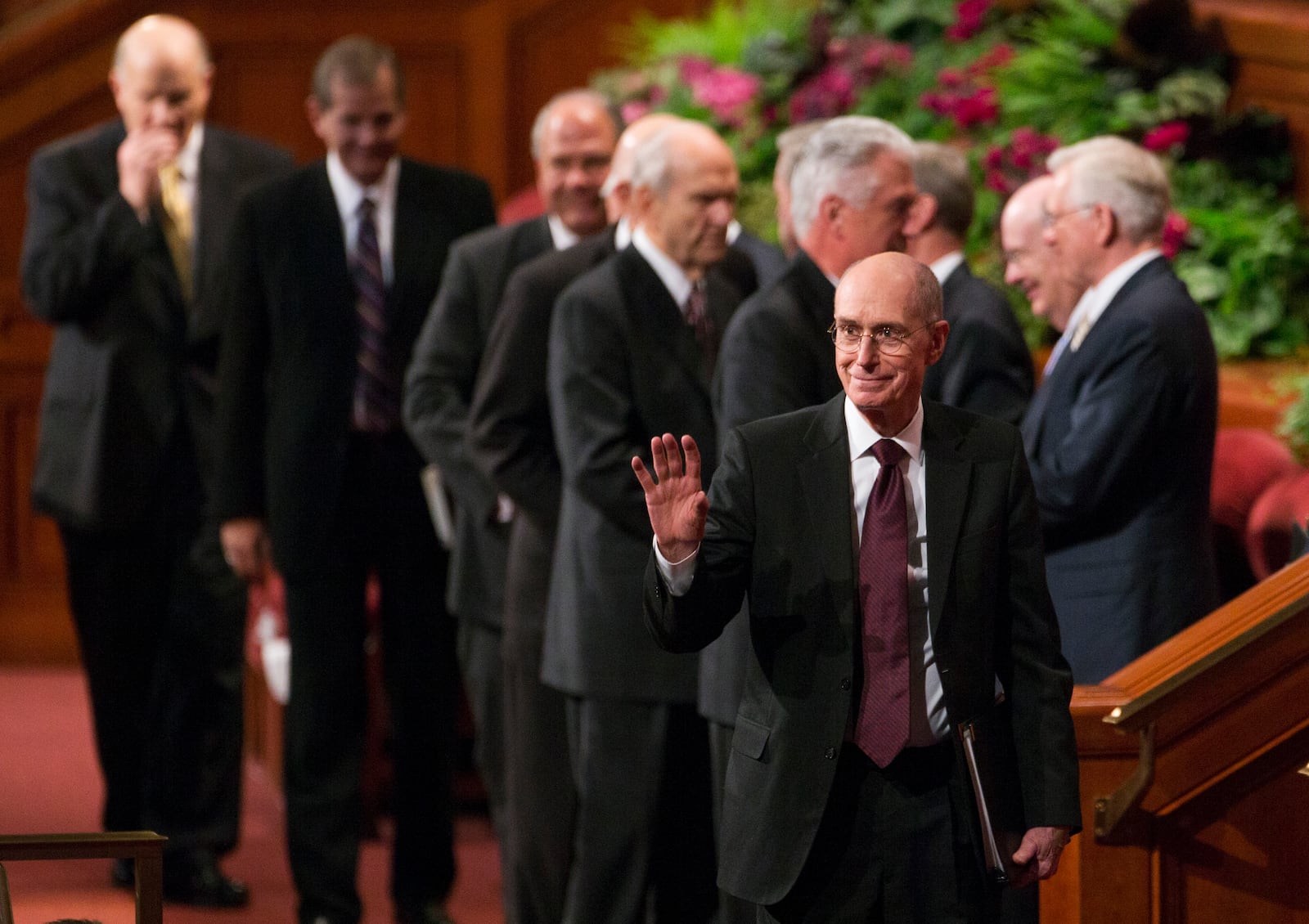 Photos: LDS general conference Sunday afternoon session – Church News