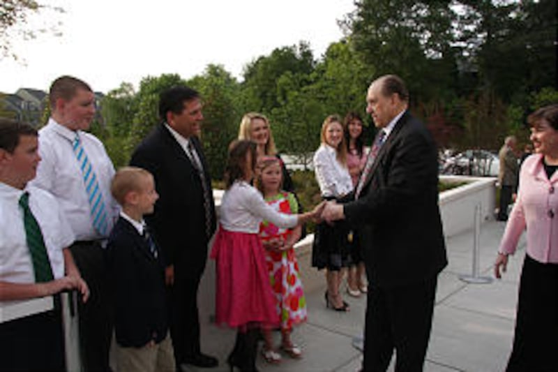Upon arriving for the rededication of the Atlanta Georgia Temple on Sunday, May 1, President Thomas