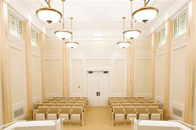 A steady stream of people have visited the new temple, including the ordinance room, during a publi