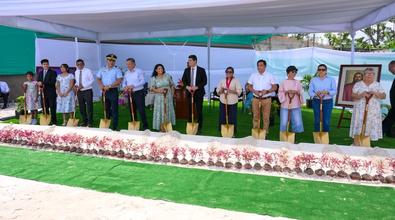 Church leaders, government officials and community representatives participate in the groundbreaking ceremony for the Iquitos Peru Temple.