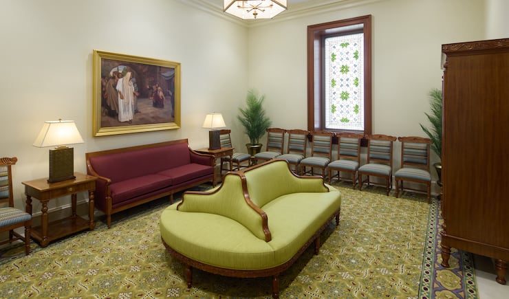 A waiting area in the Bacolod Philippines Temple.