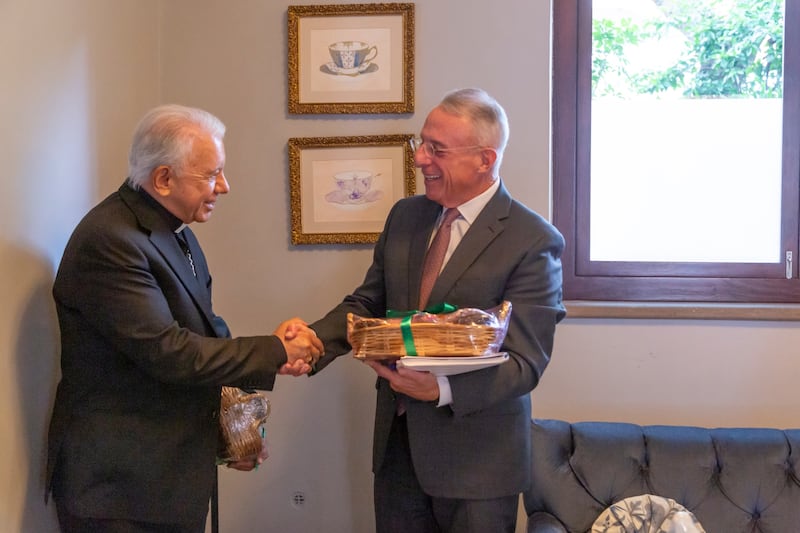 Elder Ulisses Soares of the Quorum of the Twelve Apostles, right, shakes hands with Bishop Ramón Castro, president of the Catholic Mexican Bishops’ Conference and bishop of Cuernavaca, in Mexico City, Mexico, on Friday, Aug. 28, 2026.