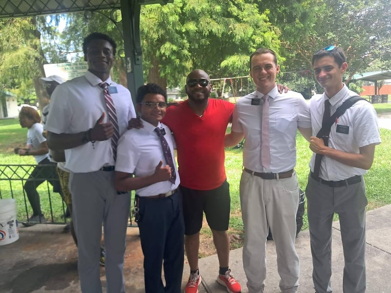 Missionaries in the Louisiana Baton Rouge Mission give service on July 4, 2026. Over 150 Louisiana missionaries celebrated America’s 250th anniversary with 250 hours of community service and 250 invitations to worship.