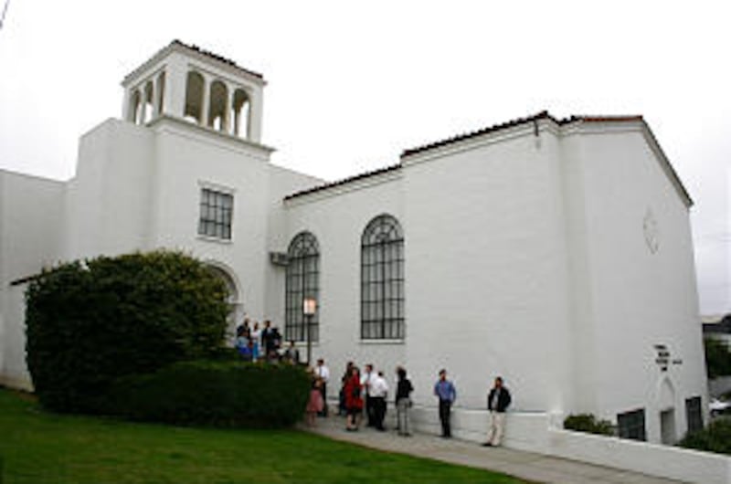 Meetinghouse on the hills of San Francisco is currently the home of the Sunset Ward, Chinese branch