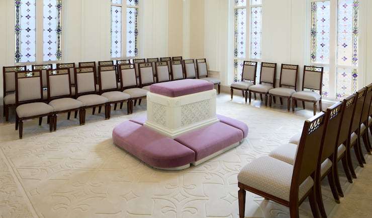 A sealing room inside the Phnom Penh Cambodia Temple.