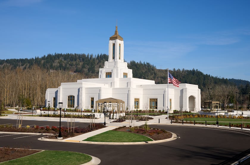 The exterior of the Willamette Valley Oregon Temple.