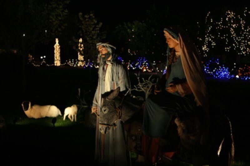 Nativity scene on Mesa Arizona Temple grounds includes life-size figures of Mary and Joseph on their