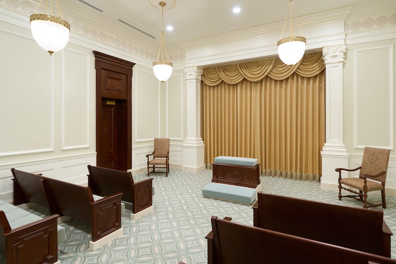 An instruction room inside the Managua Nicaragua Temple.