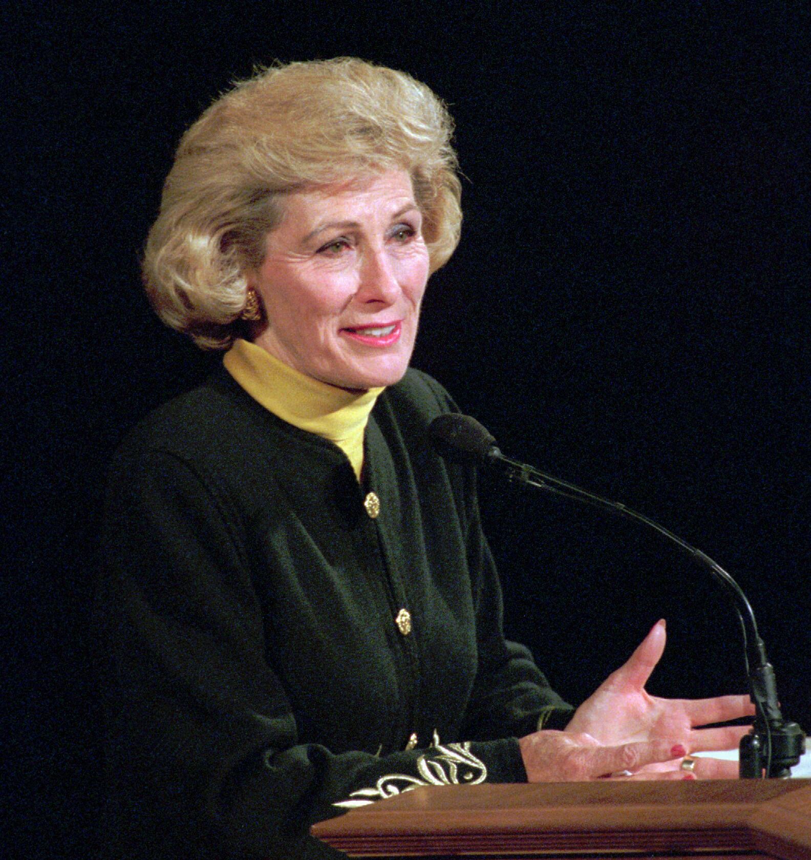 Former Relief Society General President Elaine L. Jack dies