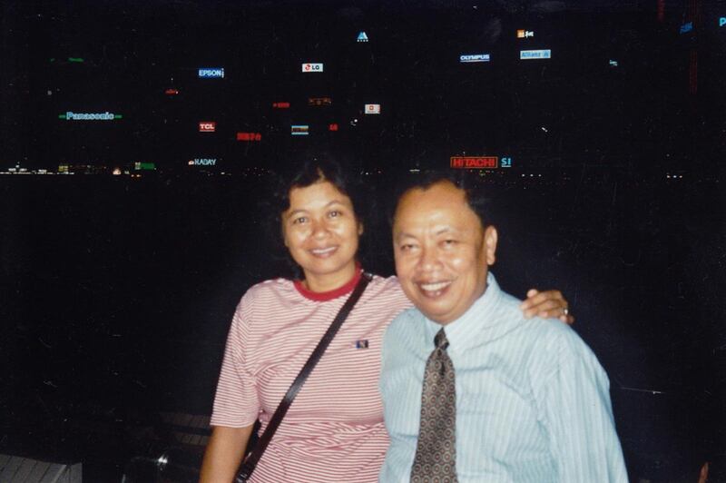 Sam Sophon and Chan Sovan smile for a photo while visiting Hong Kong in August 2004 for their sealing.