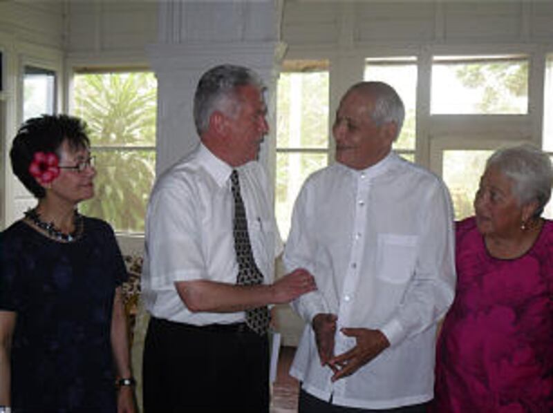 President Dieter F. Uchtdorf meets with Samoan Head of State Tui Atua Tupua Tamasese Efi at the lead