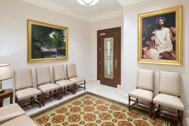 A waiting area inside the Torreón Mexico Temple.
