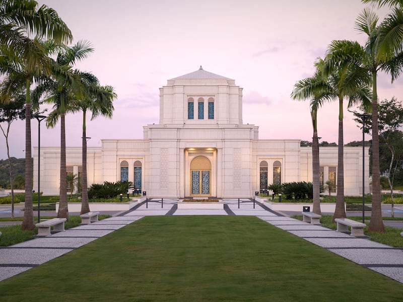 The Belo Horizonte Brazil Temple at dusk.