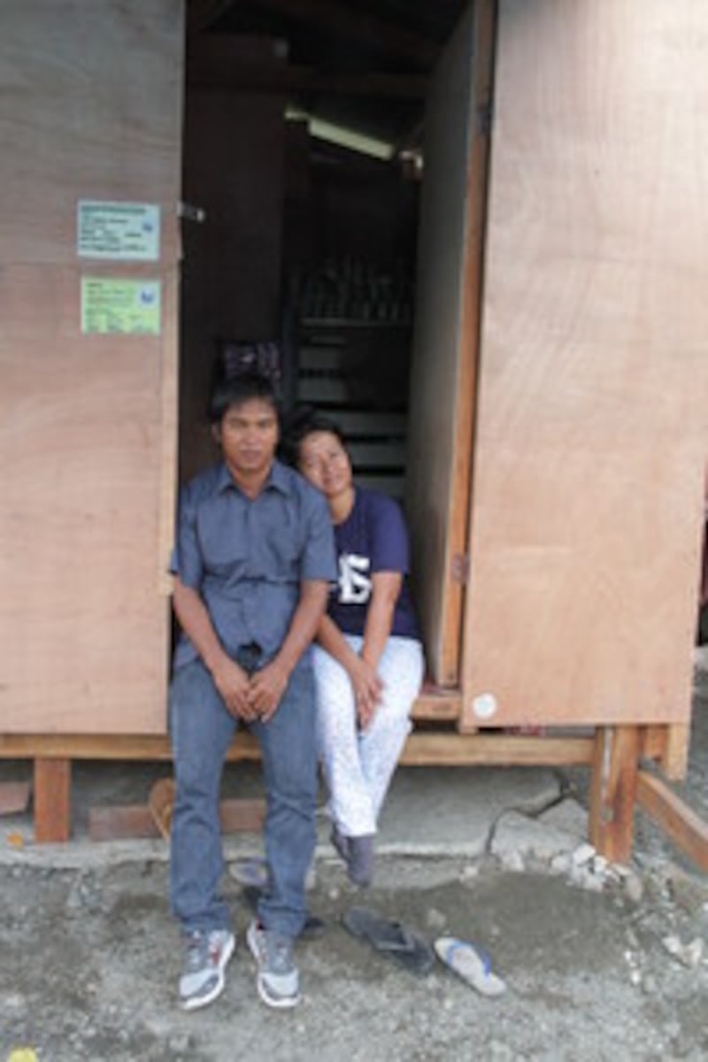 Gemmer Esperas and his wife, Analyn Esperas, lost their only child, 6-year-old Annammer, during Typh