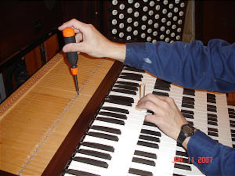 refurbishing of Mormon tabernacle organ by Rocky Mountain Organ Co.