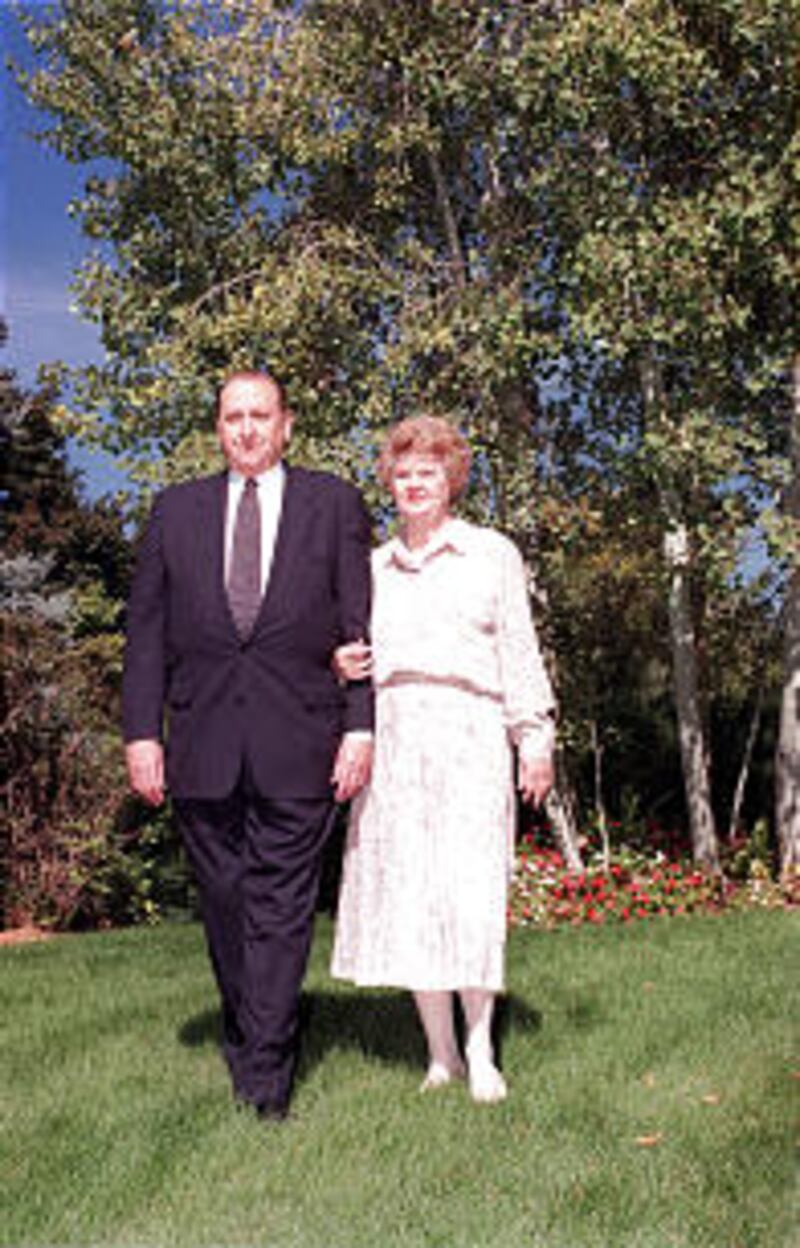 President Thomas S. Monson and his wife, Frances, celebrated their 50th wedding anniversary in 1998.