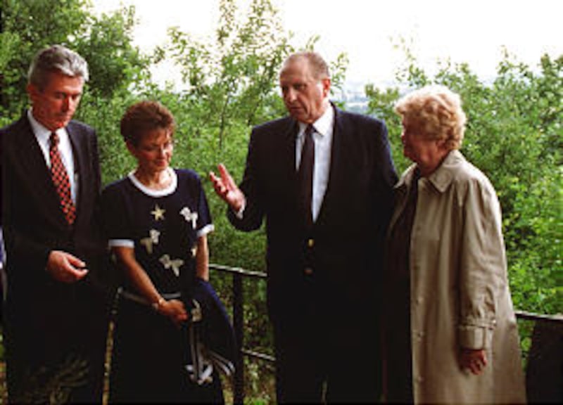 On Aug. 26, 1995, President Thomas S. Monson and his wife, Frances, right, revisit hillside overlook