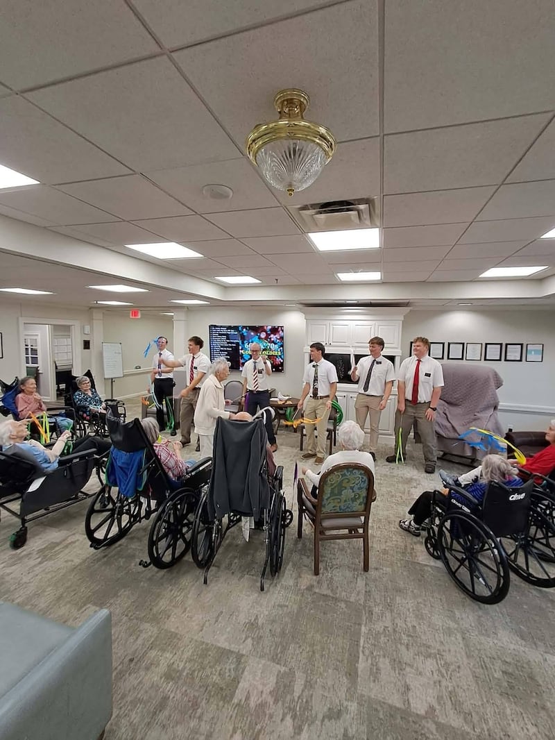 Missionaries in the Louisiana Baton Rouge Mission give service on July 4, 2026. Over 150 Louisiana missionaries celebrated America’s 250th anniversary with 250 hours of community service and 250 invitations to worship.