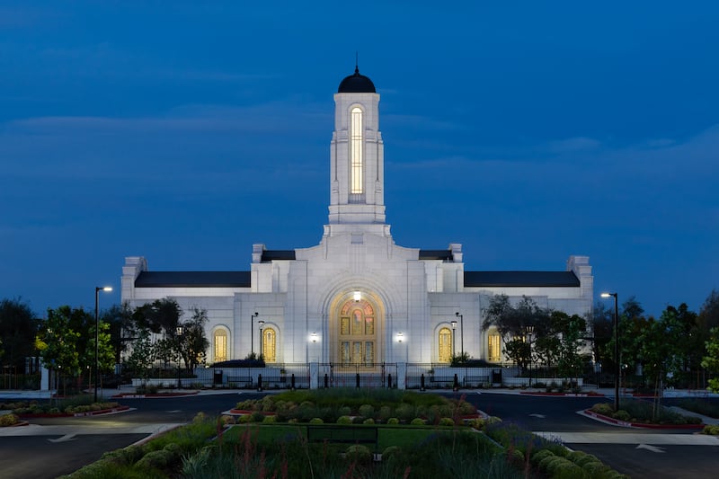 The Modesto California Temple at night.