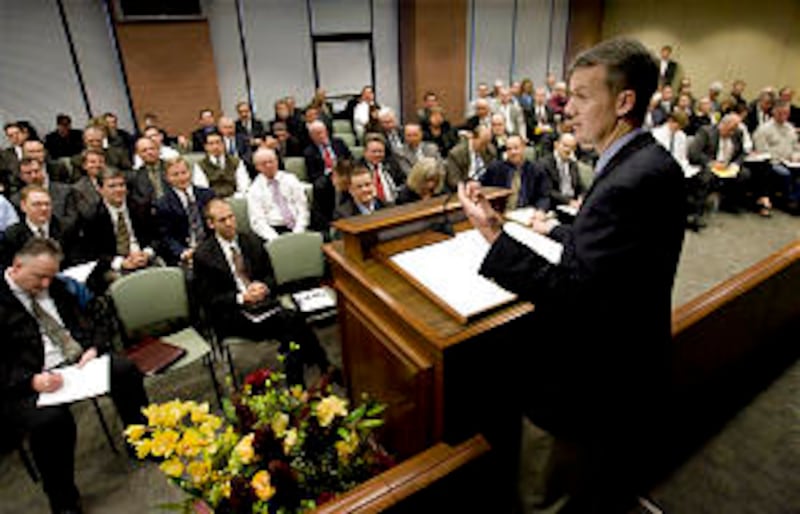 John Pingree Jr. (CQ) speaks to Job-hunting professionals who have come to LDS Business College mond