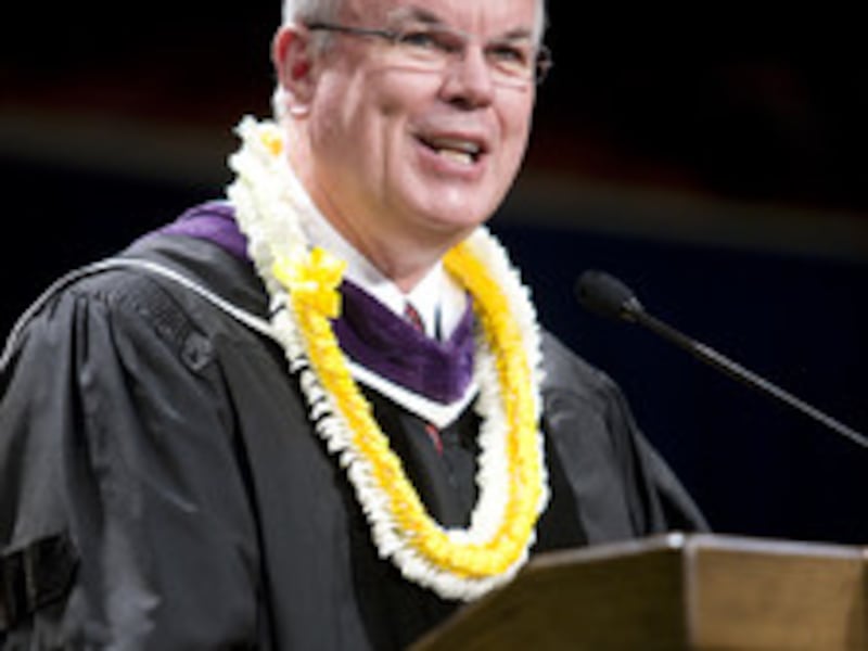 Elder Steven E. Snow, of the Presidency of the Seventy, speaks to BYU-Hawaii graduates during commen