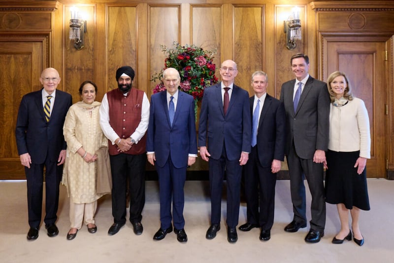 The First Presidency meets with Sikh leaders from Dubai on April 29, 2022, in Salt Lake City. From left to right: President Dallin H. Oaks, Bubbles Kandhari, Surender Kandhari, President Russell M. Nelson, President Henry B. Eyring, Elder David A. Bednar, Elder Jeffrey H. Singer and Sister Sandra Singer.