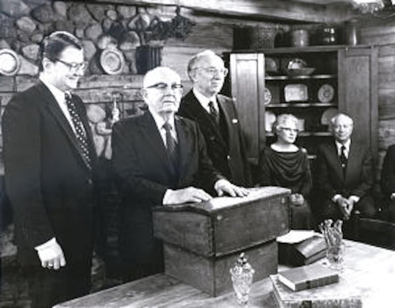 President Kimball addresses conference via satellite from Whitmer farmhouse in New York in 1980.