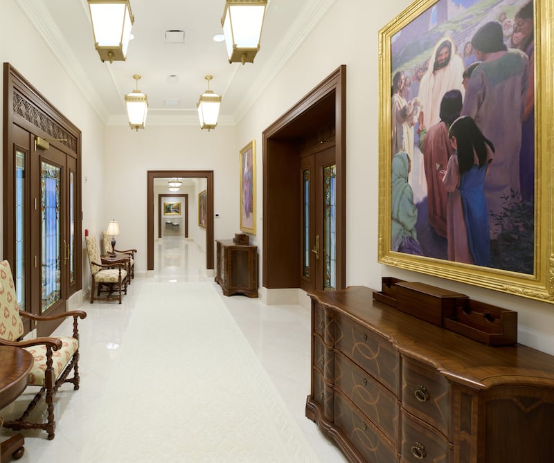 A hallway inside the Torreón Mexico Temple.