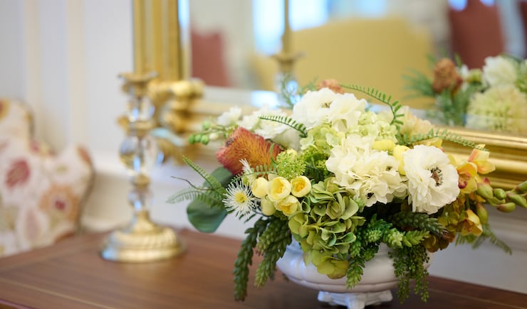A flower vase inside the Torreón Mexico Temple.