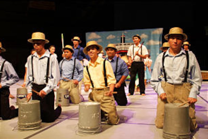 Youth from Kaneohe Hawaii Stake celebrate construction of the temple.
