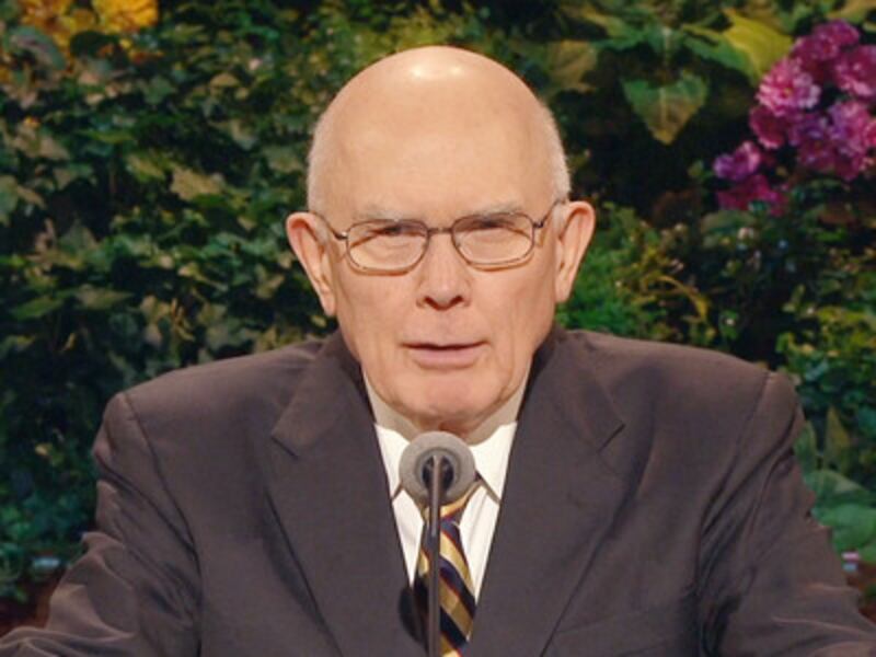 Elder Dallin H. Oaks