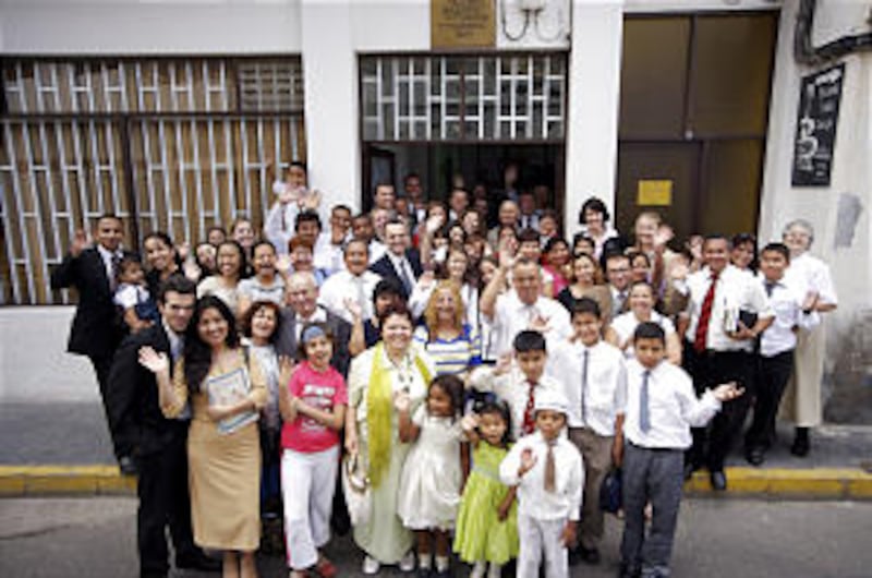 Members of Arrecife Branch, Fuerta Ventura District, on Canary Islands gather in front of meetinghou