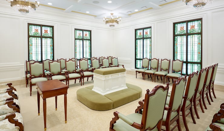 A sealing room inside the Cody Wyoming Temple.
