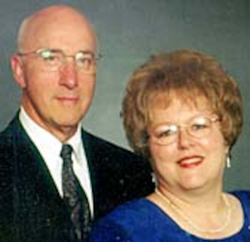 Rendal and Beverly Sue Broomhead