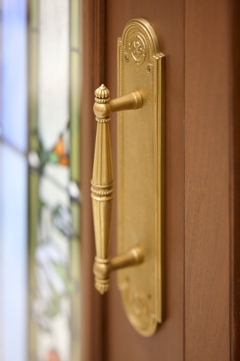 A door handle inside the Torreón Mexico Temple.