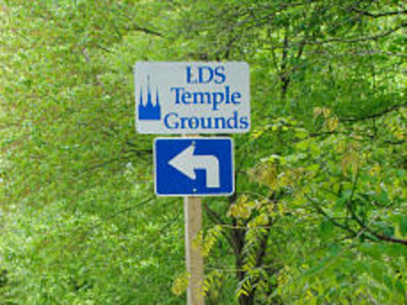 New signs directing motorists from Capitol Beltway in Washington, D.C., to temple and visitors center.