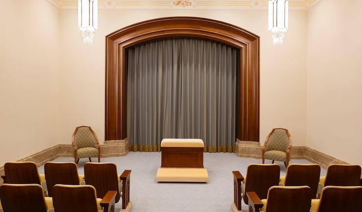 An instruction room inside the Modesto California Temple.
